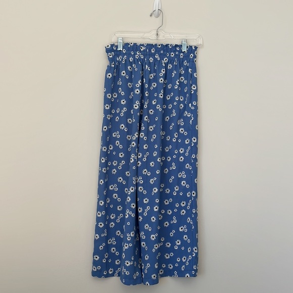 Blue with white flower flowy high waisted pants! - Picture 2 of 3